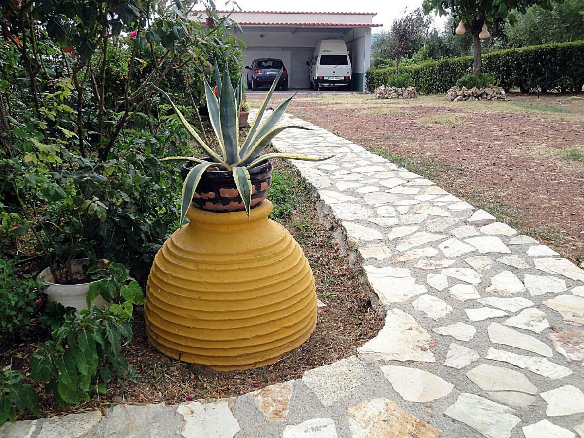 Stone Tower Retreat, Oasis Of Peace Aristomenis Exterior photo